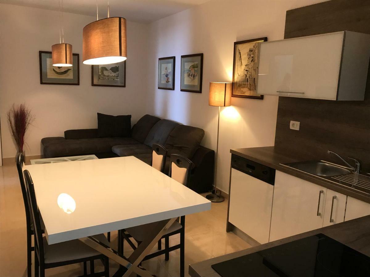 Villa Nora Tučepi Esterno foto